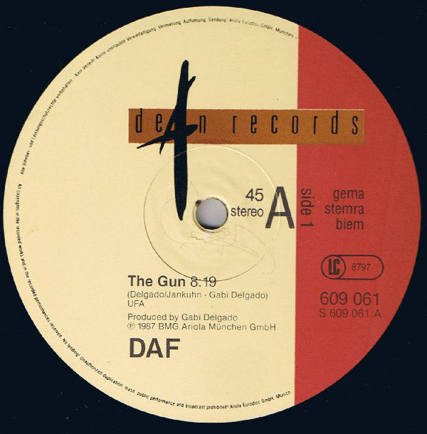 Deutsch Amerikanische Freundschaft : The Gun (12", Maxi)