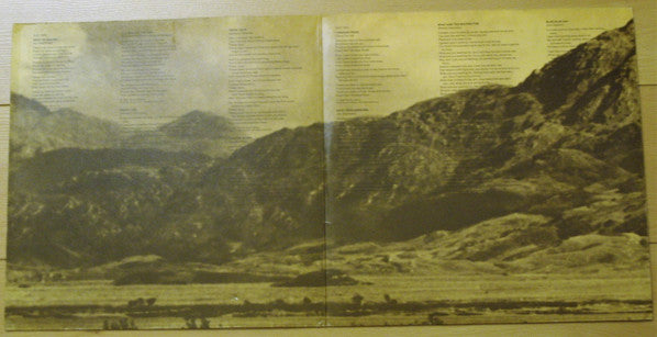 Iain Matthews : Valley Hi (LP, Album, Gat)