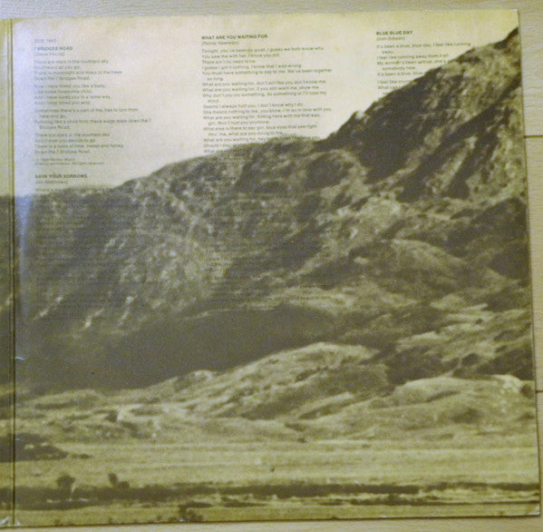 Iain Matthews : Valley Hi (LP, Album, Gat)